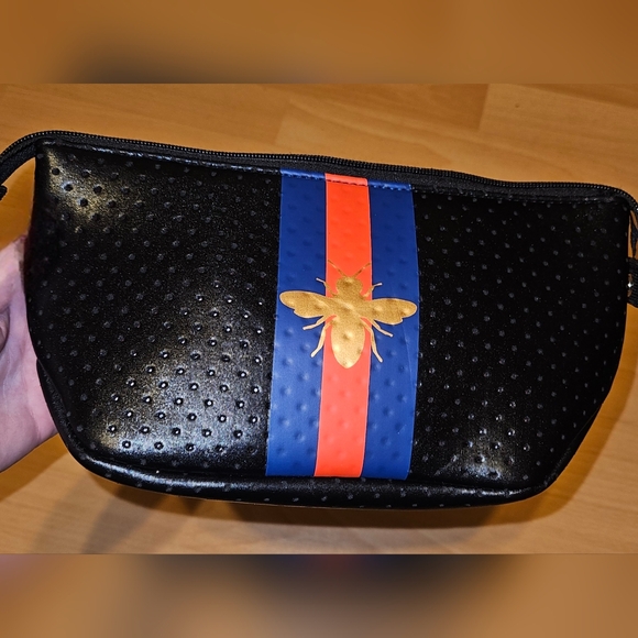 Parker & Hyde Handbags - Parker & Hyde Black Bee Neoprene Clutch Cosmetic Bag Nwt
